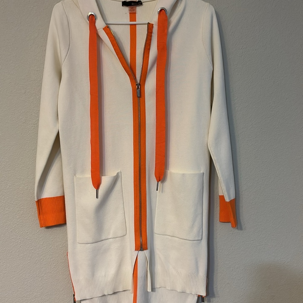 Renuar Long Zip Up - Picture 2 of 12